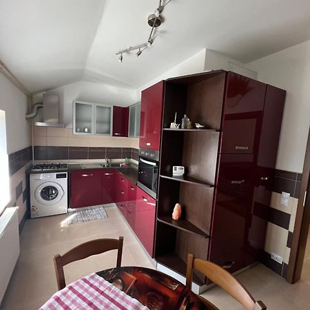 Ovidius Apartament Cisnadie ภายนอก รูปภาพ