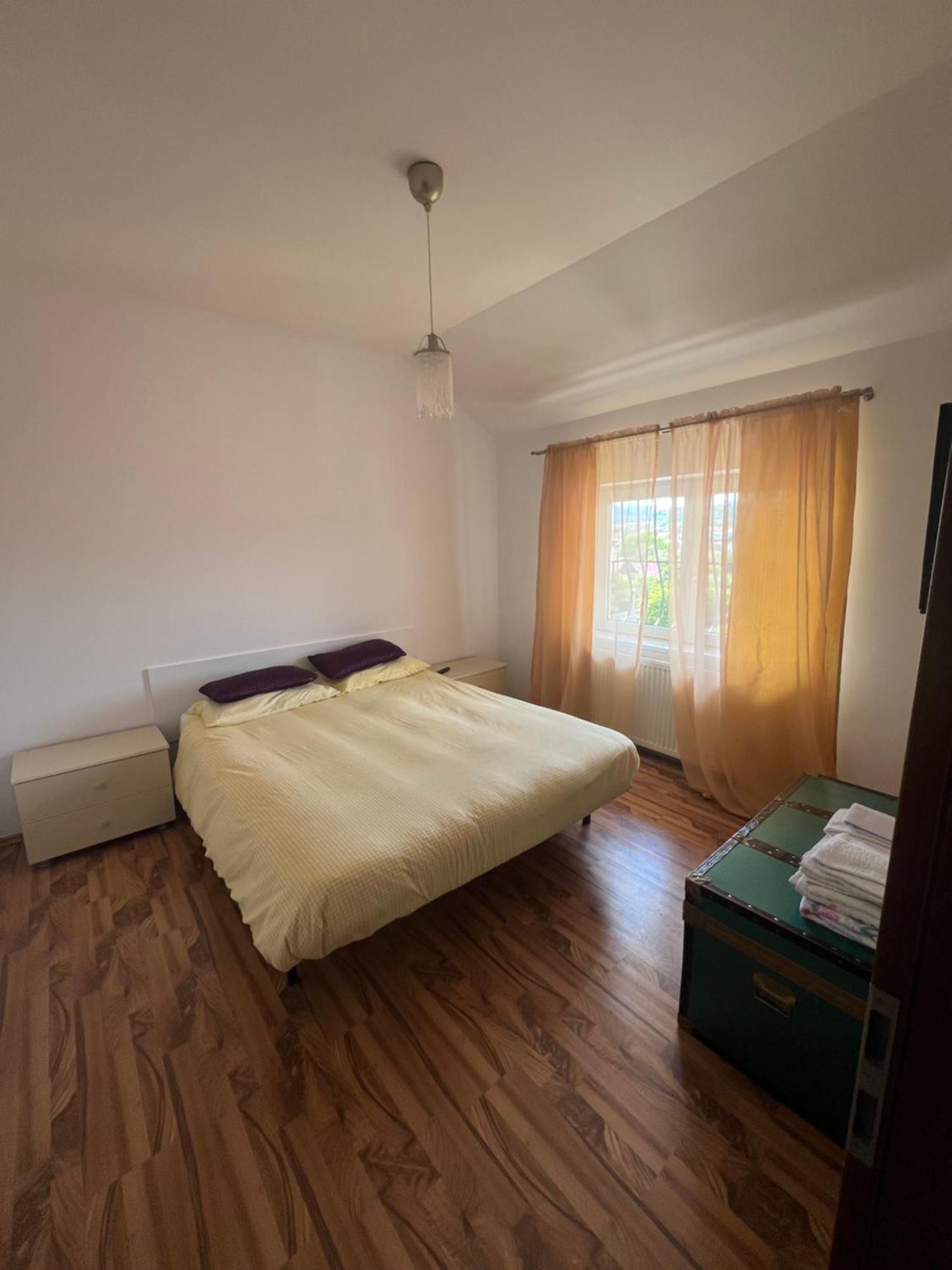 Ovidius Apartament Cisnadie ภายนอก รูปภาพ