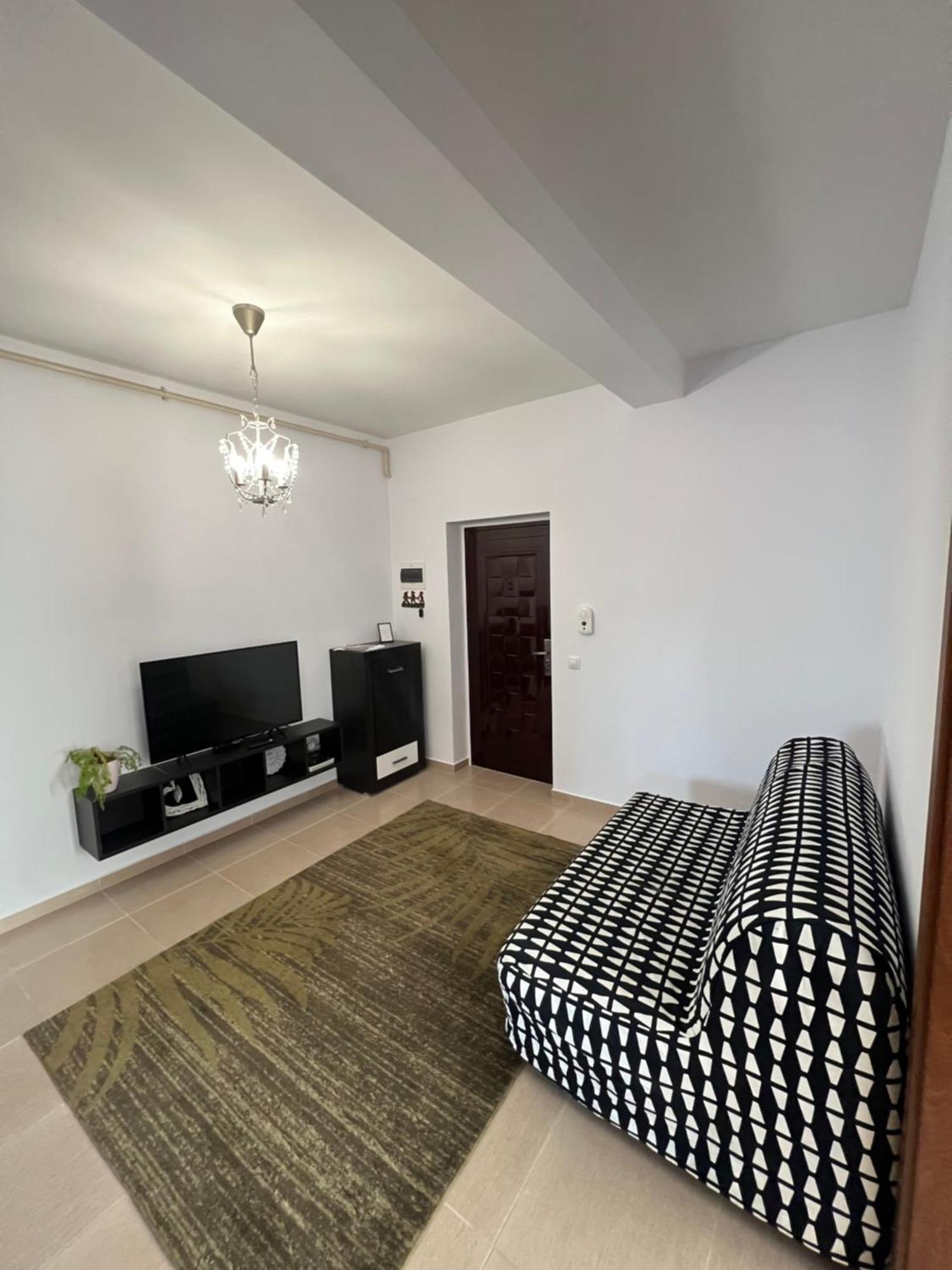Ovidius Apartament Cisnadie ภายนอก รูปภาพ